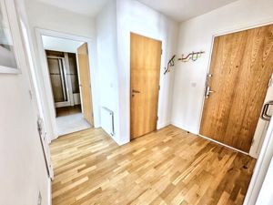 WATERSIDE MARINA- click for photo gallery